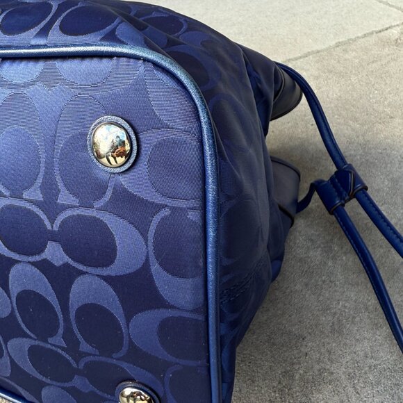 COACH SIGNATURE DRAWSTRING CARRYALL Women's Satchel Excellent Condtition - Picture 10 of 16